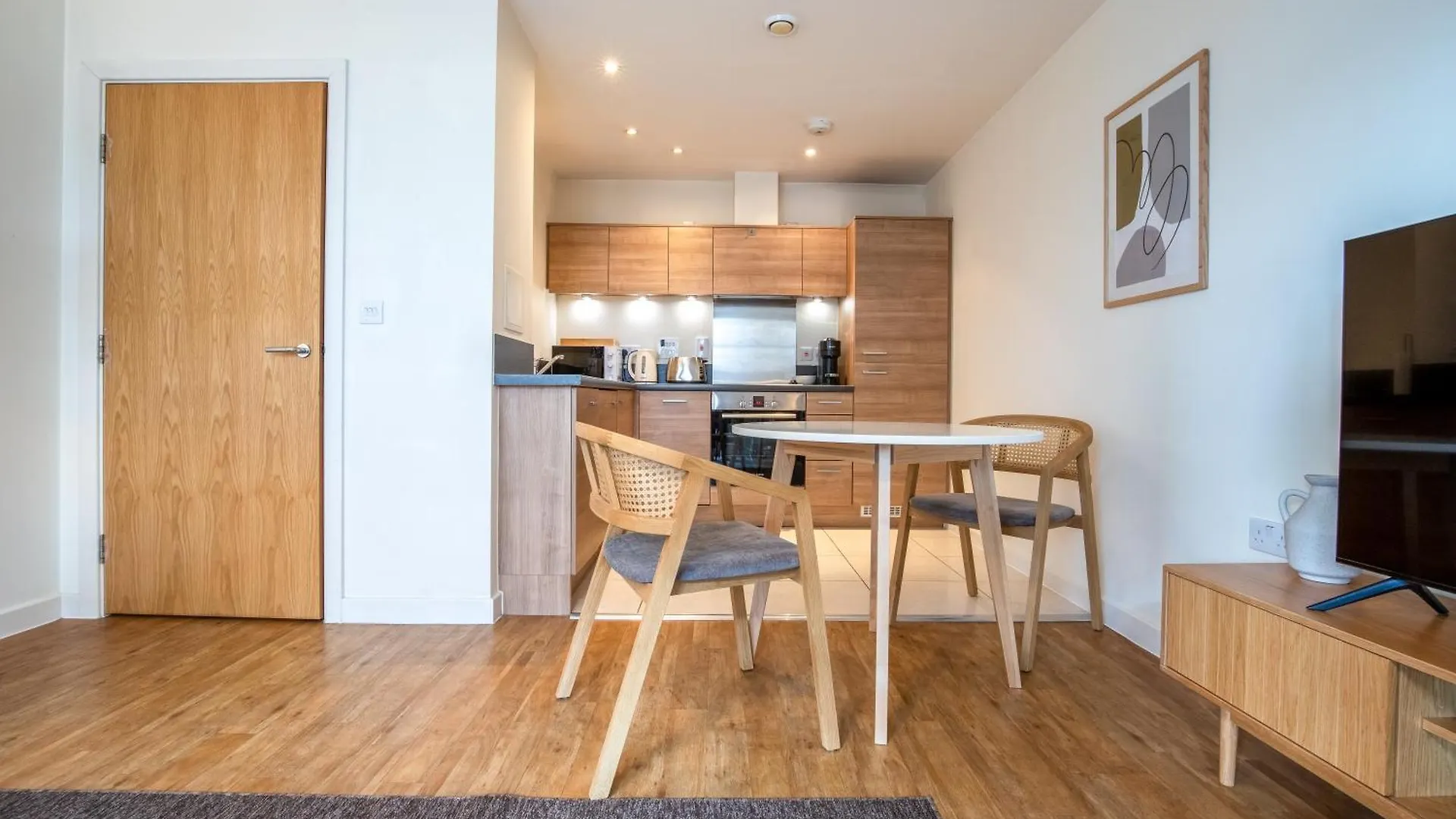 Londwell, City & Limehouse Balcony Suite - City Views London 0*,  United Kingdom