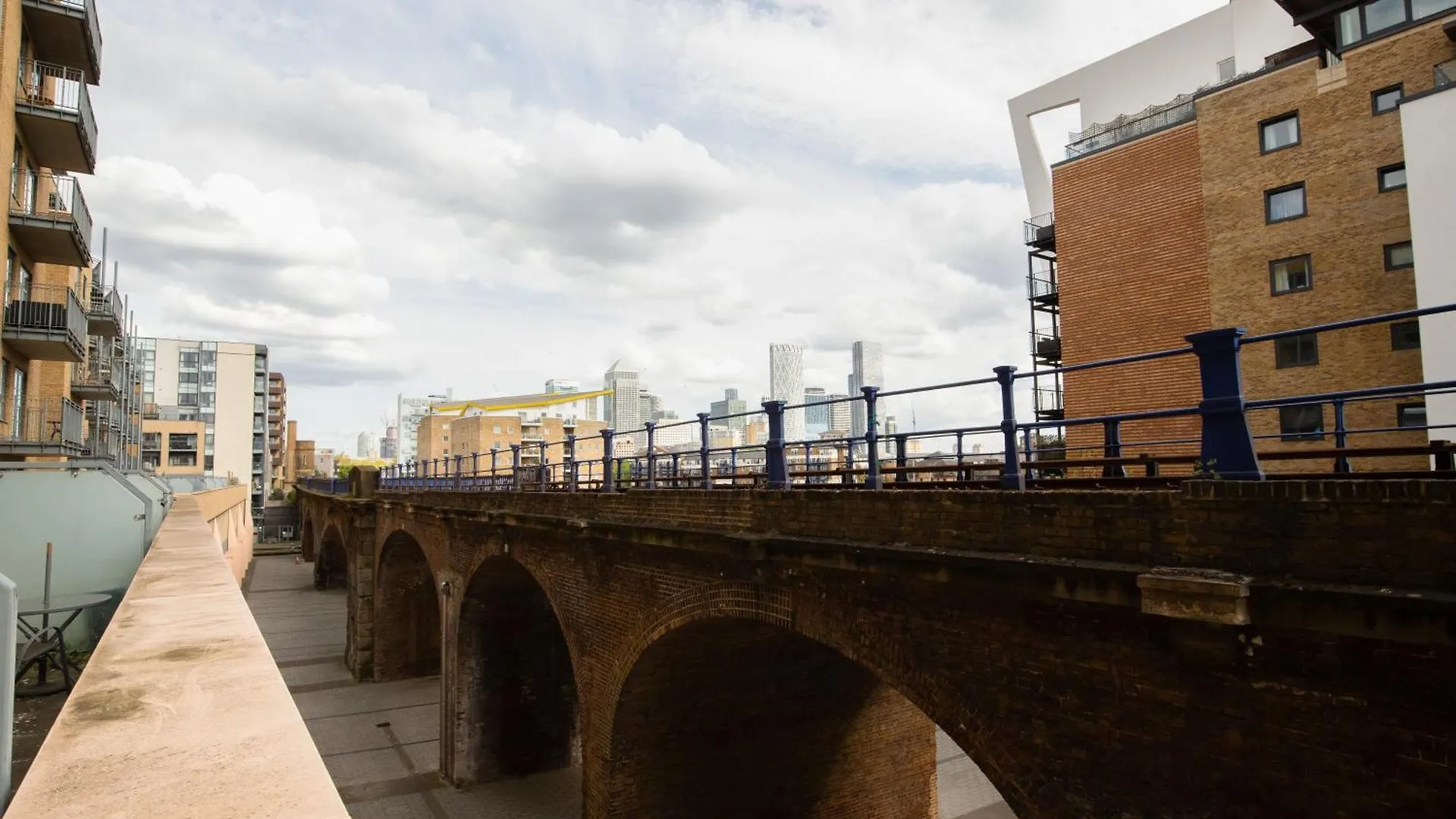 Apartment Londwell, City & Limehouse Balcony Suite - City Views London